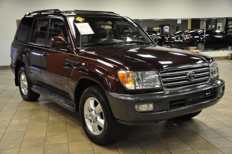 Illustration for article titled Here Are Ten Of The Best Luxury SUVs On eBay For Less Than $30,000